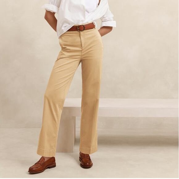 Banana Republic Authentic Straight Chino in New British Khaki - Picture 1 of 9